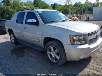  Salvage Chevrolet Avalanche 1500