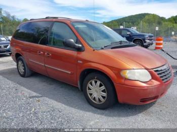  Salvage Chrysler Town & Country