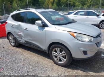  Salvage Hyundai TUCSON