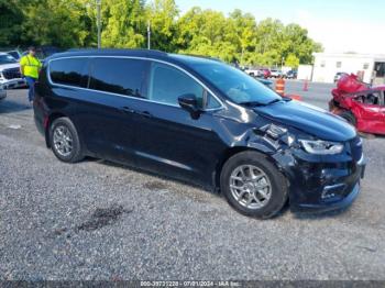  Salvage Chrysler Pacifica