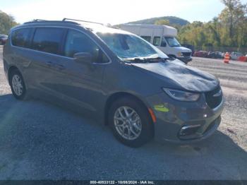  Salvage Chrysler Pacifica