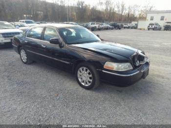  Salvage Lincoln Towncar