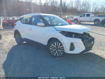  Salvage Nissan Kicks