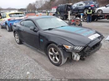  Salvage Ford Mustang