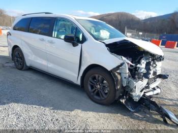  Salvage Toyota Sienna