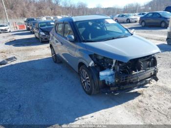  Salvage Nissan Kicks