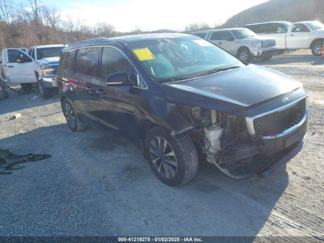  Salvage Kia Sedona