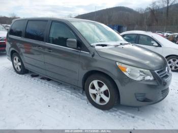  Salvage Volkswagen Routan