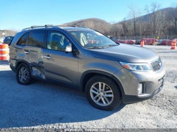  Salvage Kia Sorento