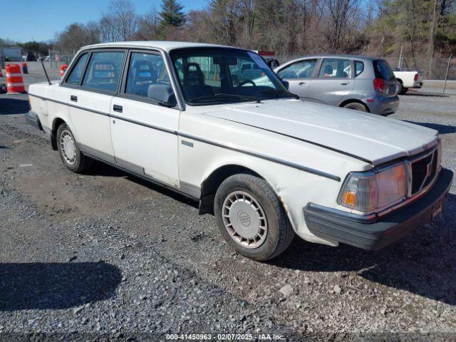  Salvage Volvo 240