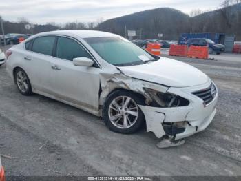  Salvage Nissan Altima