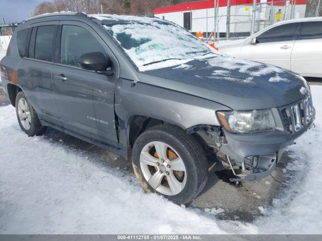  Salvage Jeep Compass