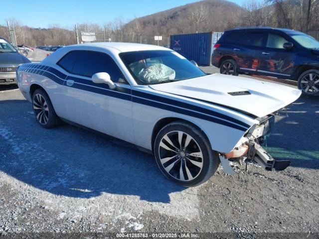  Salvage Dodge Challenger