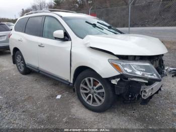  Salvage Nissan Pathfinder