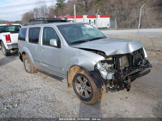  Salvage Nissan Pathfinder