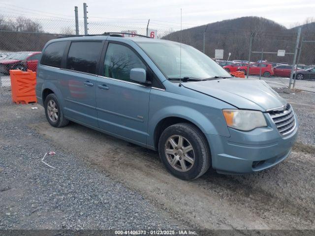  Salvage Chrysler Town & Country