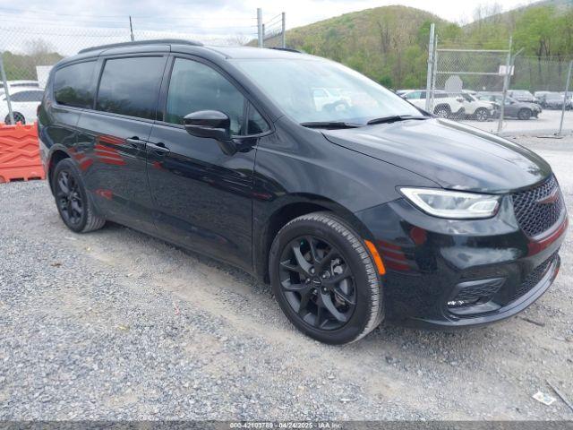  Salvage Chrysler Pacifica