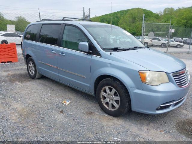  Salvage Chrysler Town & Country
