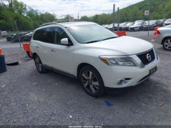  Salvage Nissan Pathfinder