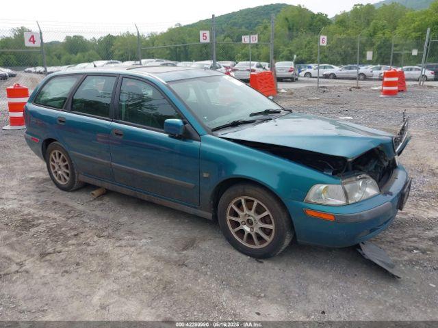  Salvage Volvo V40