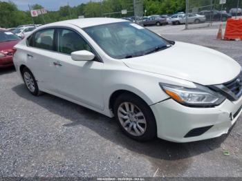  Salvage Nissan Altima