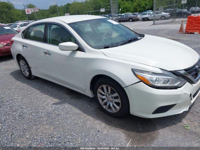  Salvage Nissan Altima