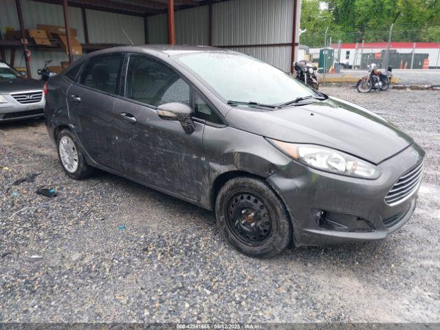  Salvage Ford Fiesta