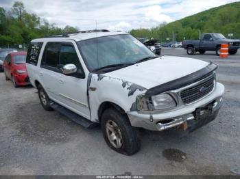  Salvage Ford Expedition