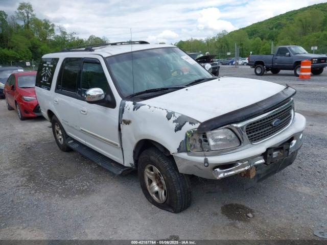  Salvage Ford Expedition