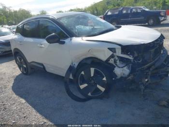 Salvage Nissan Kicks