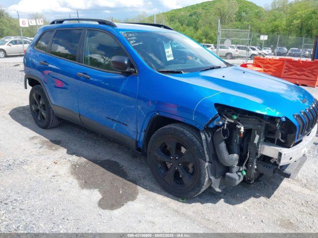  Salvage Jeep Cherokee