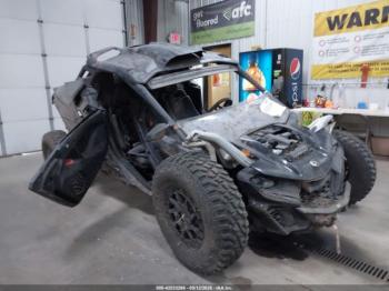  Salvage Can-Am Maverick R