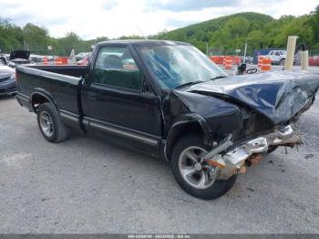  Salvage Chevrolet S-10