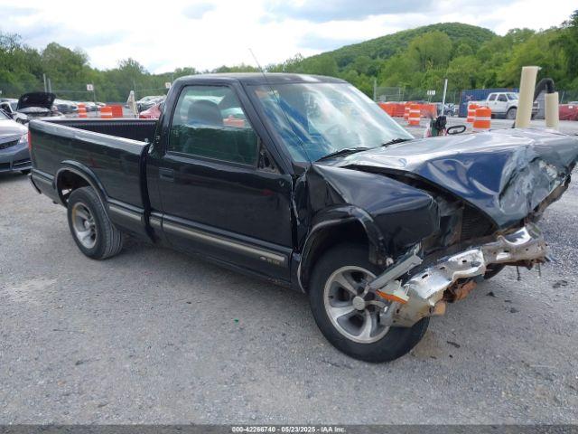  Salvage Chevrolet S-10
