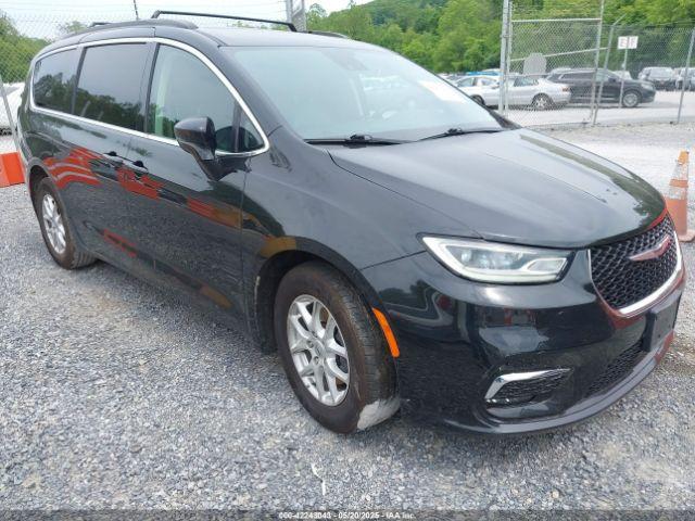  Salvage Chrysler Pacifica