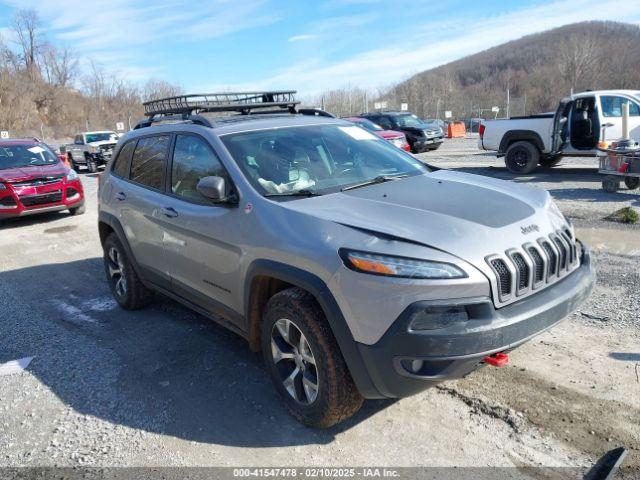  Salvage Jeep Cherokee