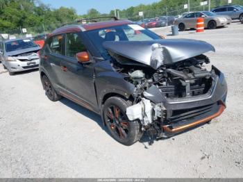  Salvage Nissan Kicks