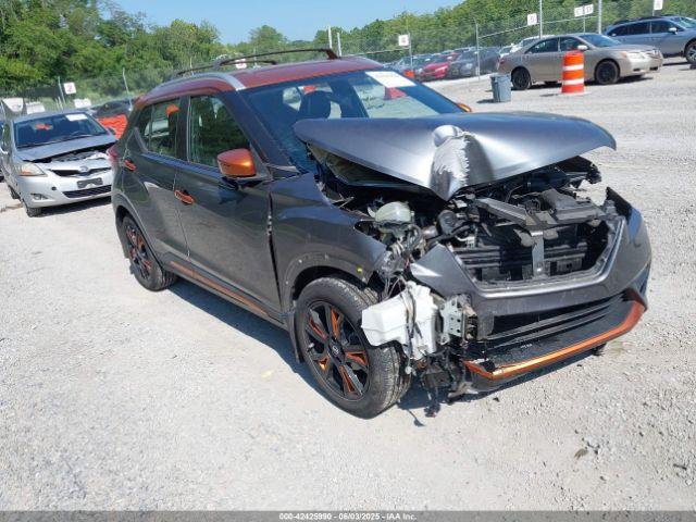  Salvage Nissan Kicks