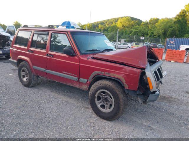  Salvage Jeep Cherokee