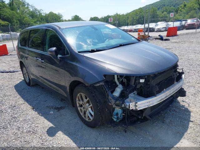  Salvage Chrysler Pacifica