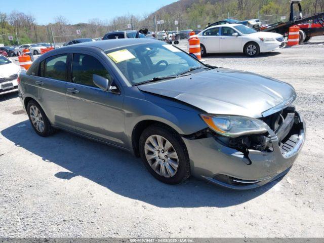  Salvage Chrysler 200