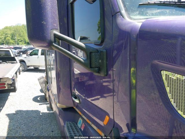  Salvage Peterbilt 579