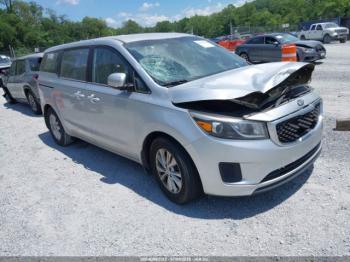  Salvage Kia Sedona