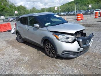  Salvage Nissan Kicks