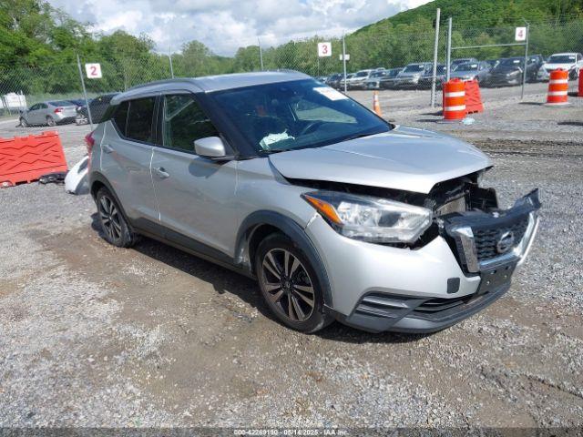  Salvage Nissan Kicks
