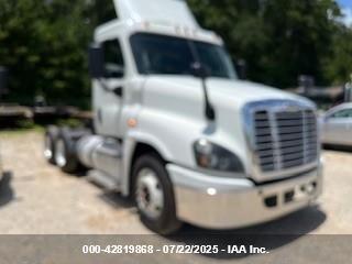  Salvage Freightliner Cascadia 125