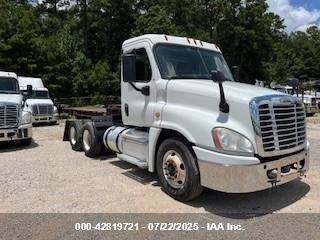 Salvage Freightliner Cascadia 125