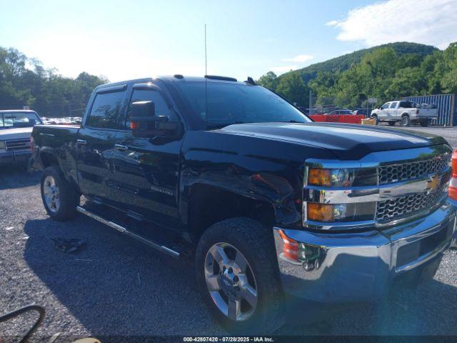  Salvage Chevrolet Silverado 2500