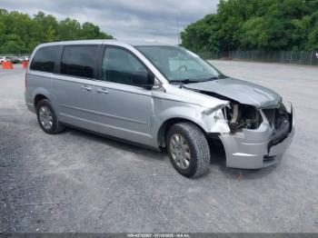  Salvage Chrysler Town & Country