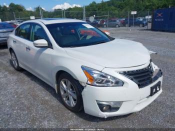  Salvage Nissan Altima